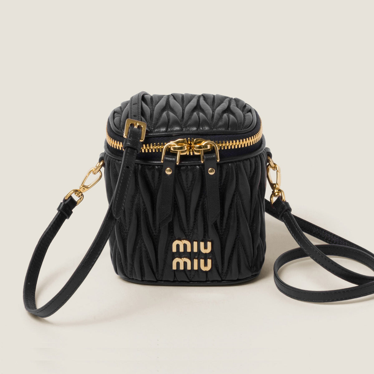 Miumiu Matelassé Women's Solid Colour Soft Sheep Leather Ultra Mini Handbag Shoulder Crossbody Bag Bags #76617