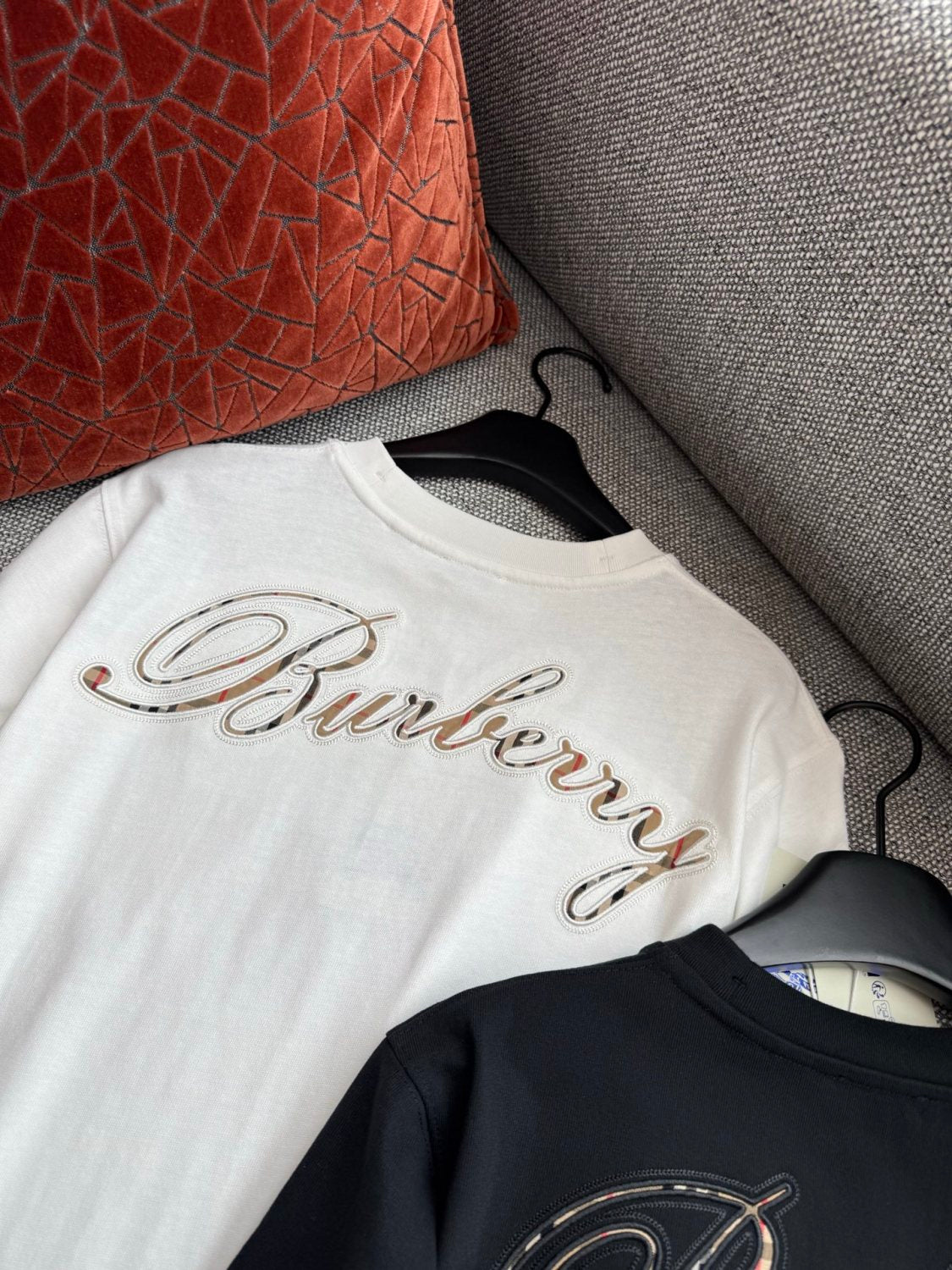 Burberry 26ss Men's and Women's Artistic Font Logo Embroidered T-shirt #333415