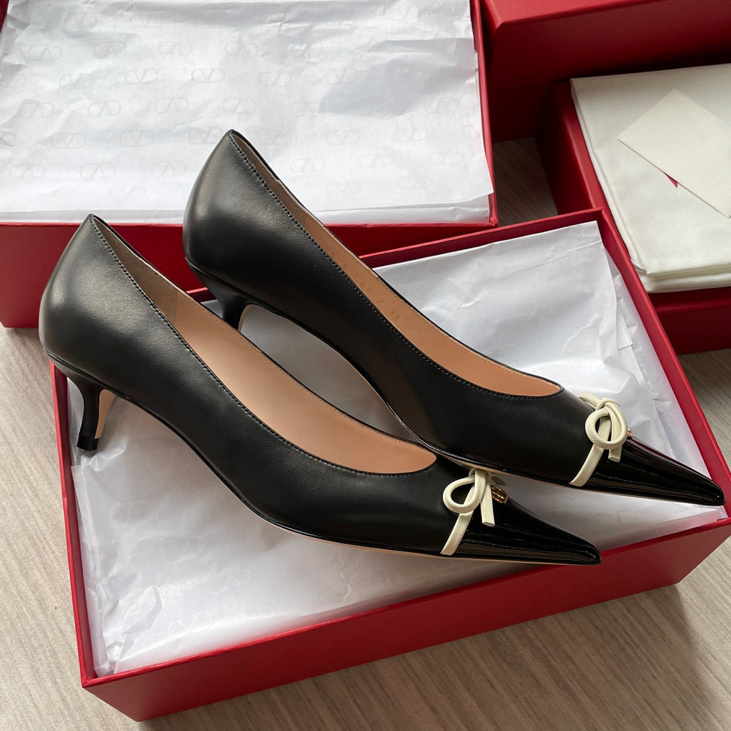 Valentino Women's Spring/Fall Classic Pointed Toe Covered Toe Bow V-Logo Sandals 4cm Heel Height Shoes #78843