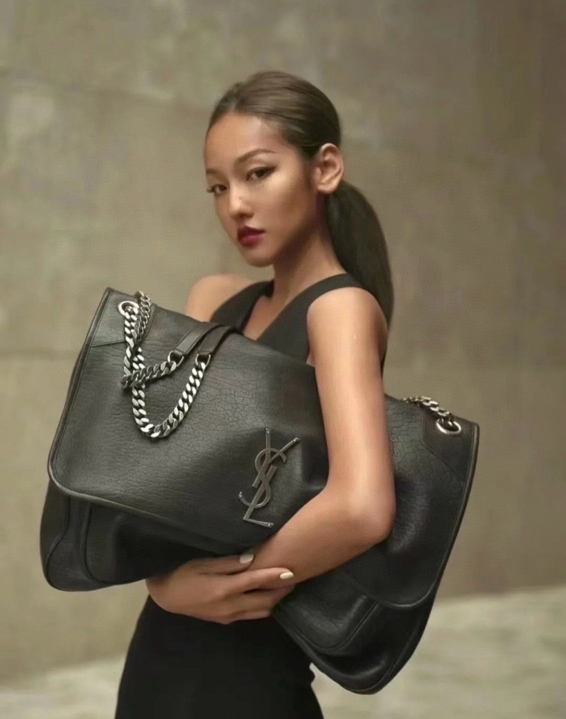 SAINT LAURENT Women's Monogram Logo Chain Grained Lambskin Niki Tote Vintage Black Oversized Bags #71456