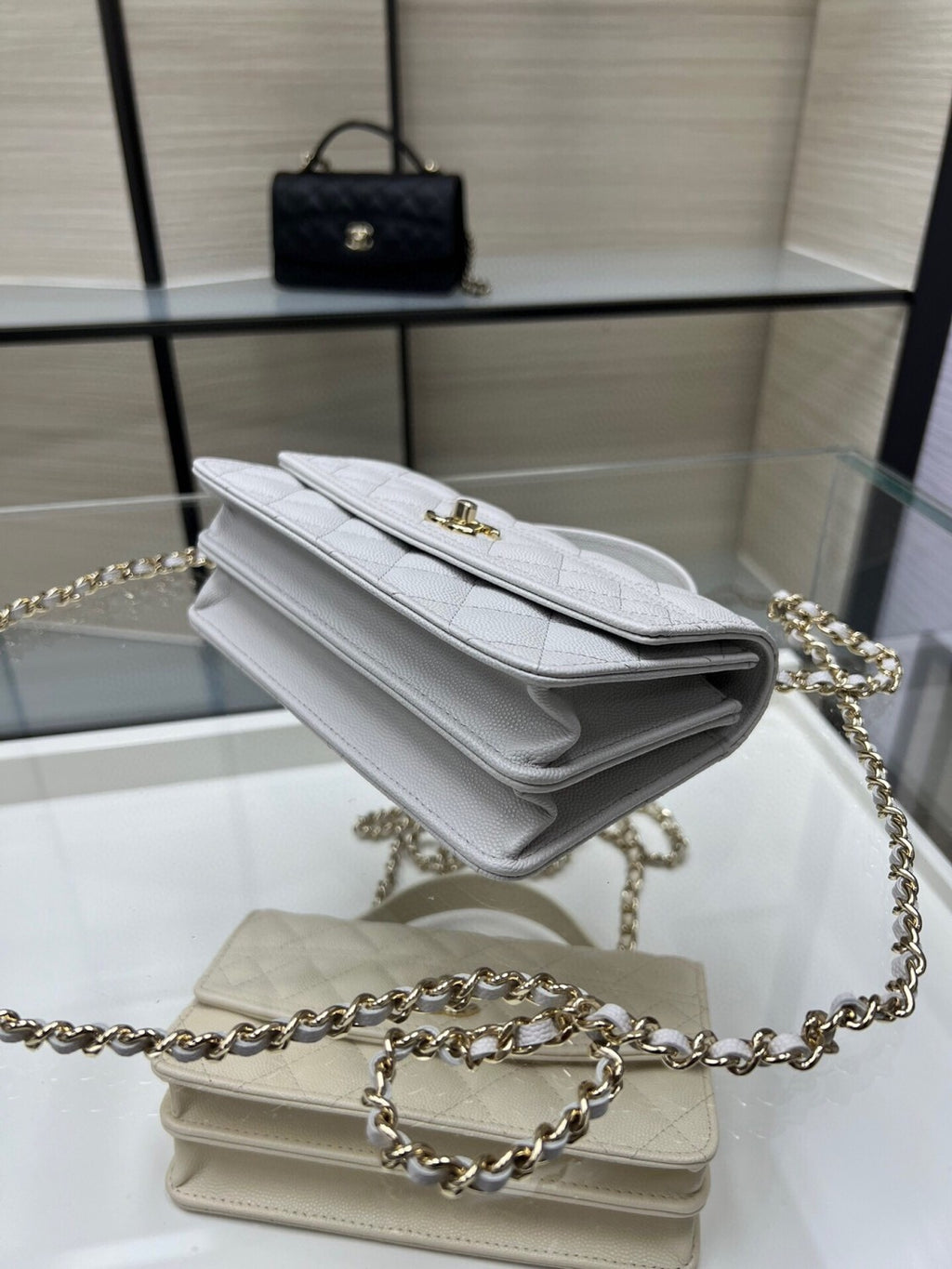 Chanel Chain Clutch Grain Embossed Calfskin With Gold Metal Logo Shoulder Crossbody Bag Fashion Temperament Pure Colour Spring Summer Bags AP4402Y #81133