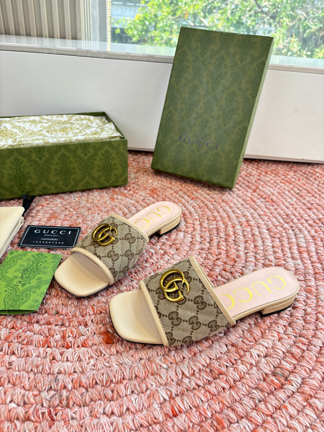 Gucci Platform Slippers Mules #377885