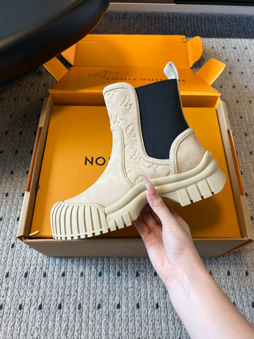 Louis Vuitton Women's Autumn/winter Solid Color Round Toe Short Boot With Thick Sole Suede Classic Fashion Boots Shoes #78119
