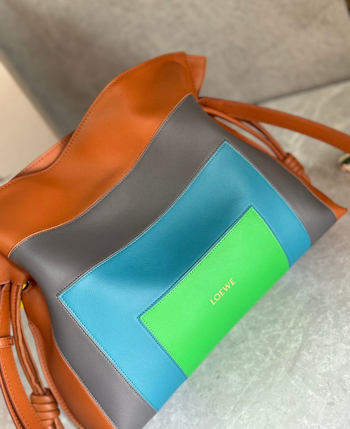 LOEWE Flamenco x Albers  Medium Nappa Leather Flamenco Clutch Caramel Bright Green Logo Classic Cowhide Colorblocked Clutch Bag #332361