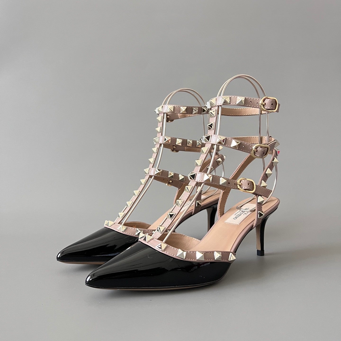 Valentino Rockstud Caged Pump 65mm Poudre #334615
