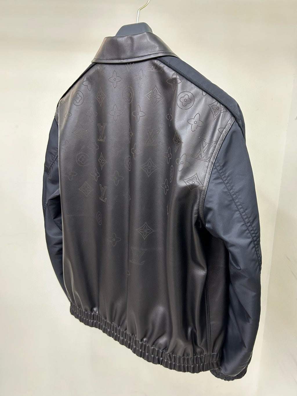 Louis Vuitton Perforated Mix Leather Blouson Men's Fall/Winter Black Zipper Long Sleeve Perforated Logo Mixed Leather Jacket #98653