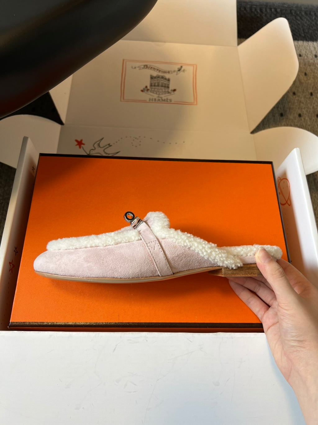Hermes Women's Winter Suede Round-Toe Flat Half-Slip-On Shoes. Casual Solid Color Slip-On Slippers #81517