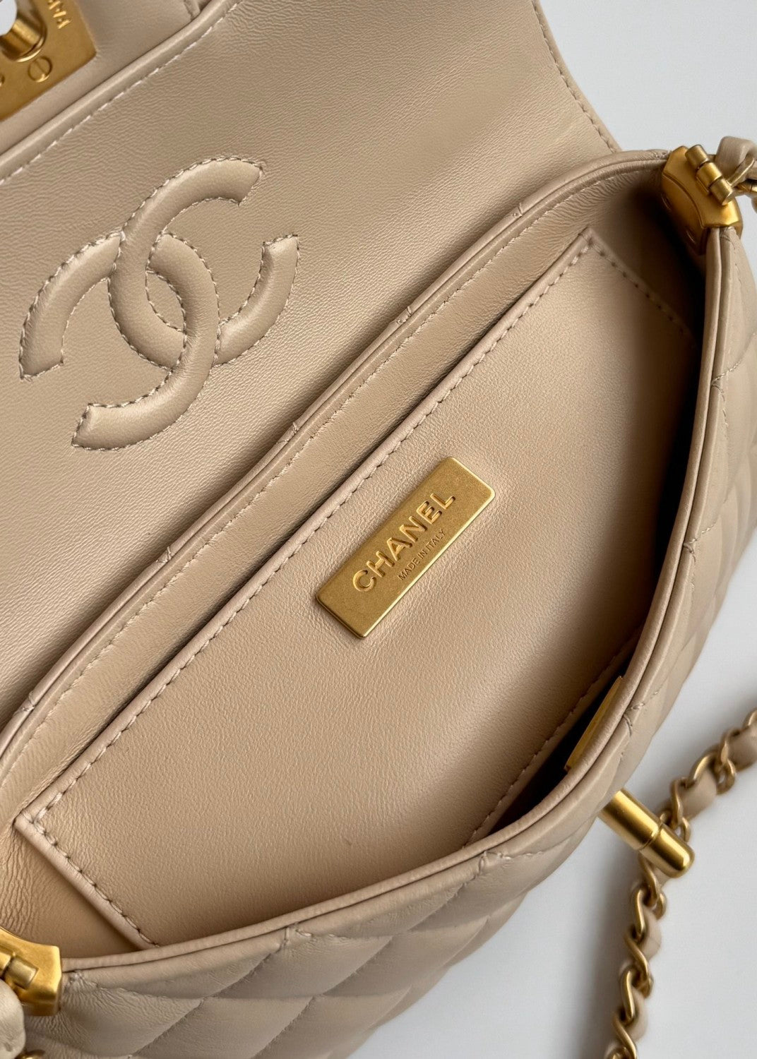 Chanel Women's Horizontal Trumpet Apricot Kelly Bag Lambskin Apricot Antique Gold Buckle Shoulder Crossbody Handbag #332359