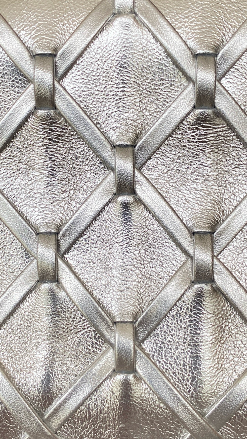 Chanel Women's Silver Lattice Chain Metallic Mirror Calfskin Shoulder Crossbody Bag Bags Metallic-colored Leather Tends To Fade Easily #76372