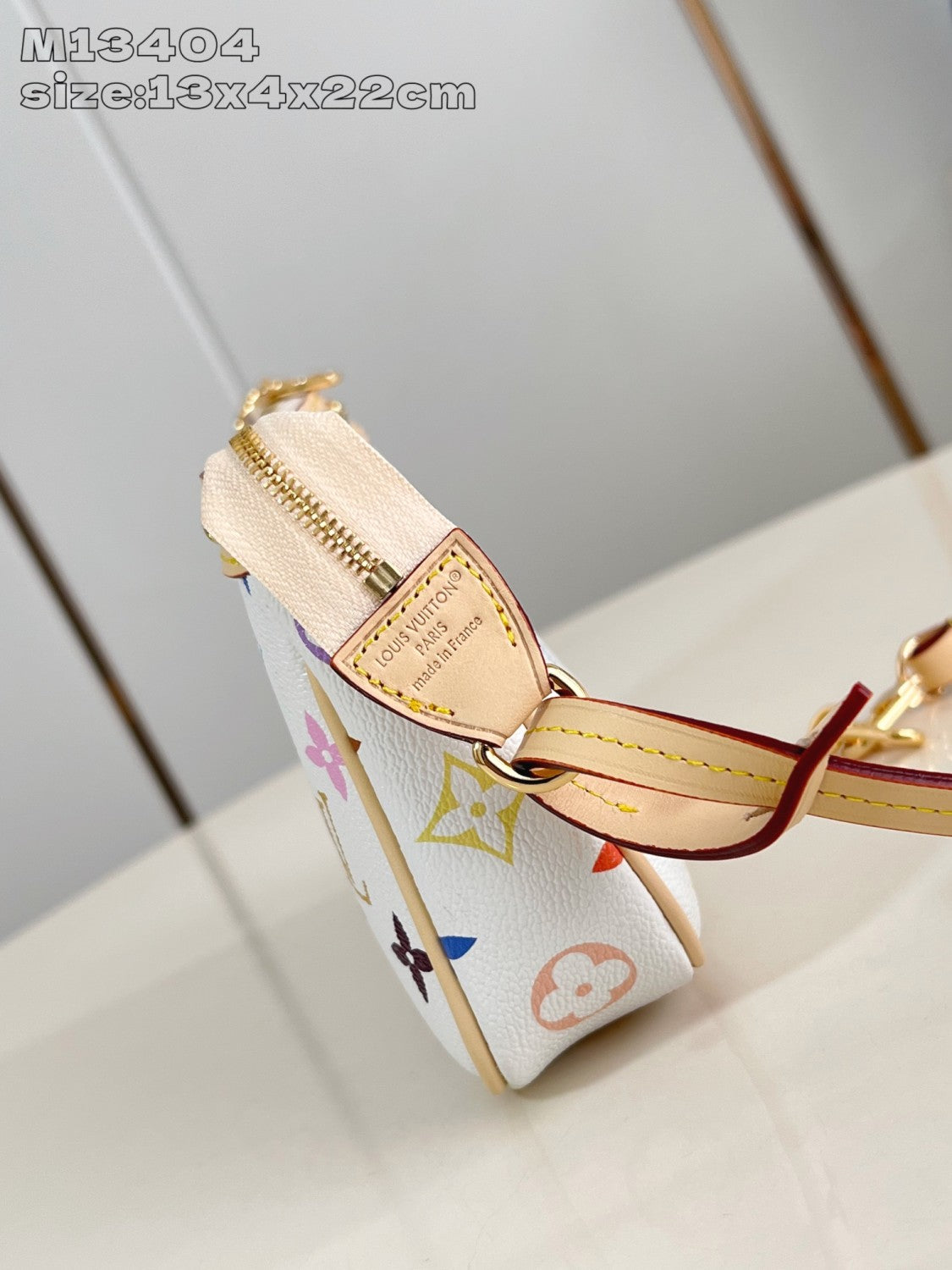 Louis Vuitton Pochette Accessoires Women's Detachable Chain Colorful Printed Zipper Closure Coated Canvas Single Shoulder Slanting Clutch Bag Bags #75243