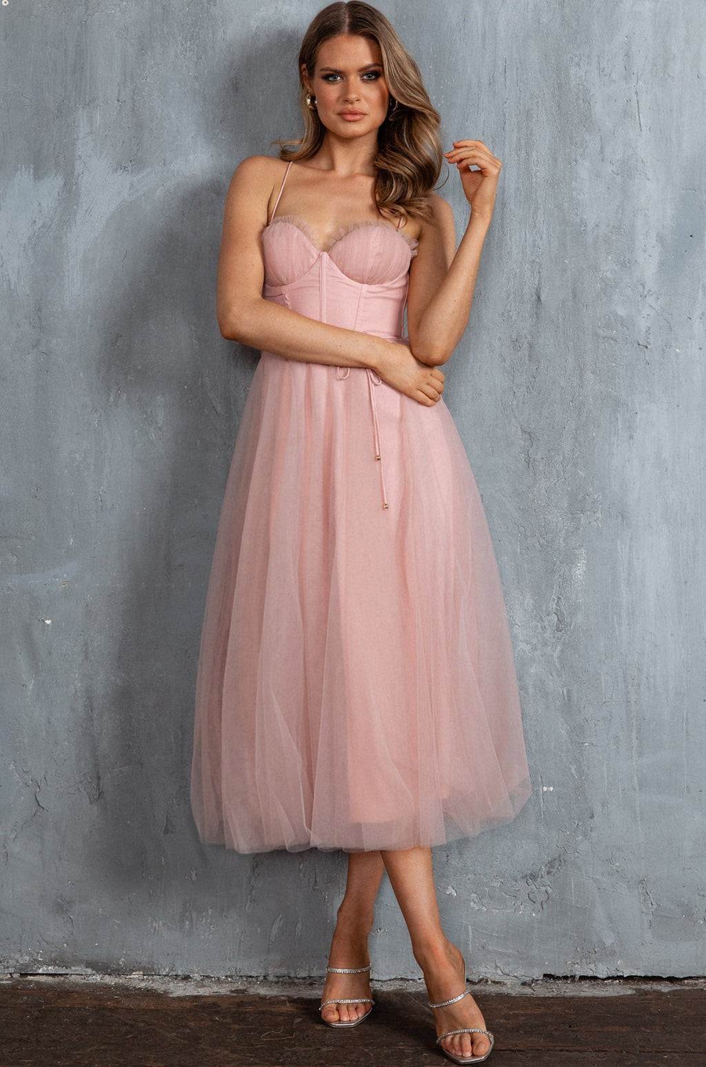 Smitten Sweetheart Neckline Chiffon Midi Dress Blush