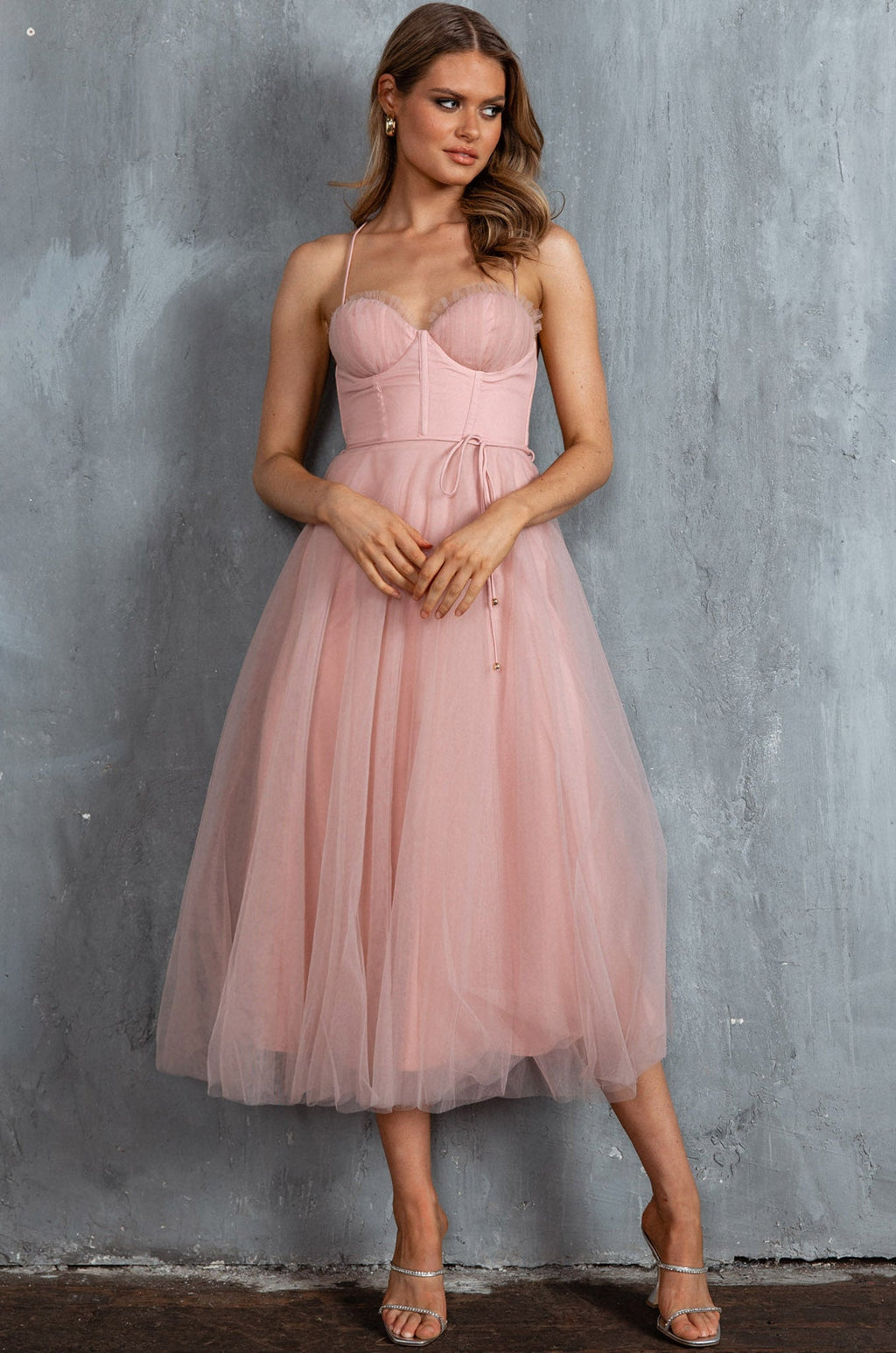 Smitten Sweetheart Neckline Chiffon Midi Dress Blush
