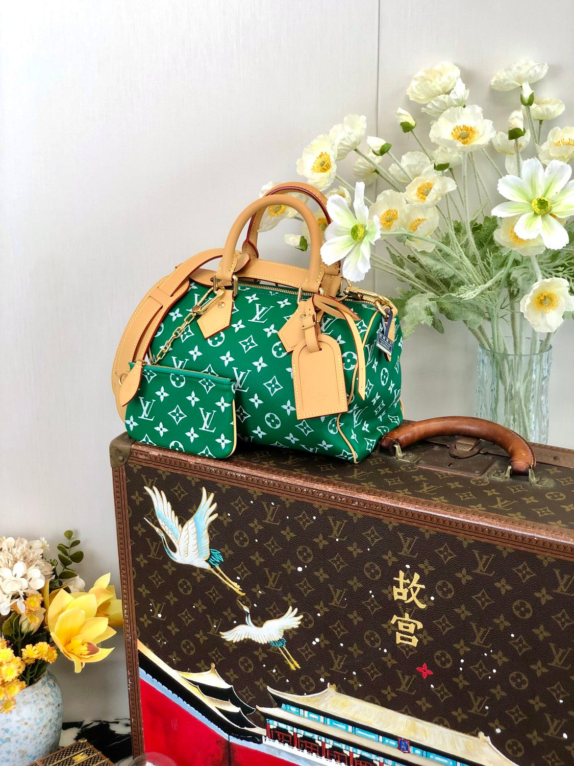 Louis Vuitton Women's Fashion Classic Grass Green Logo Zipper Closure Leather Shoulder Bag Handbags In Small Medium And Large Sizes Crossbody Bag Bags #78661