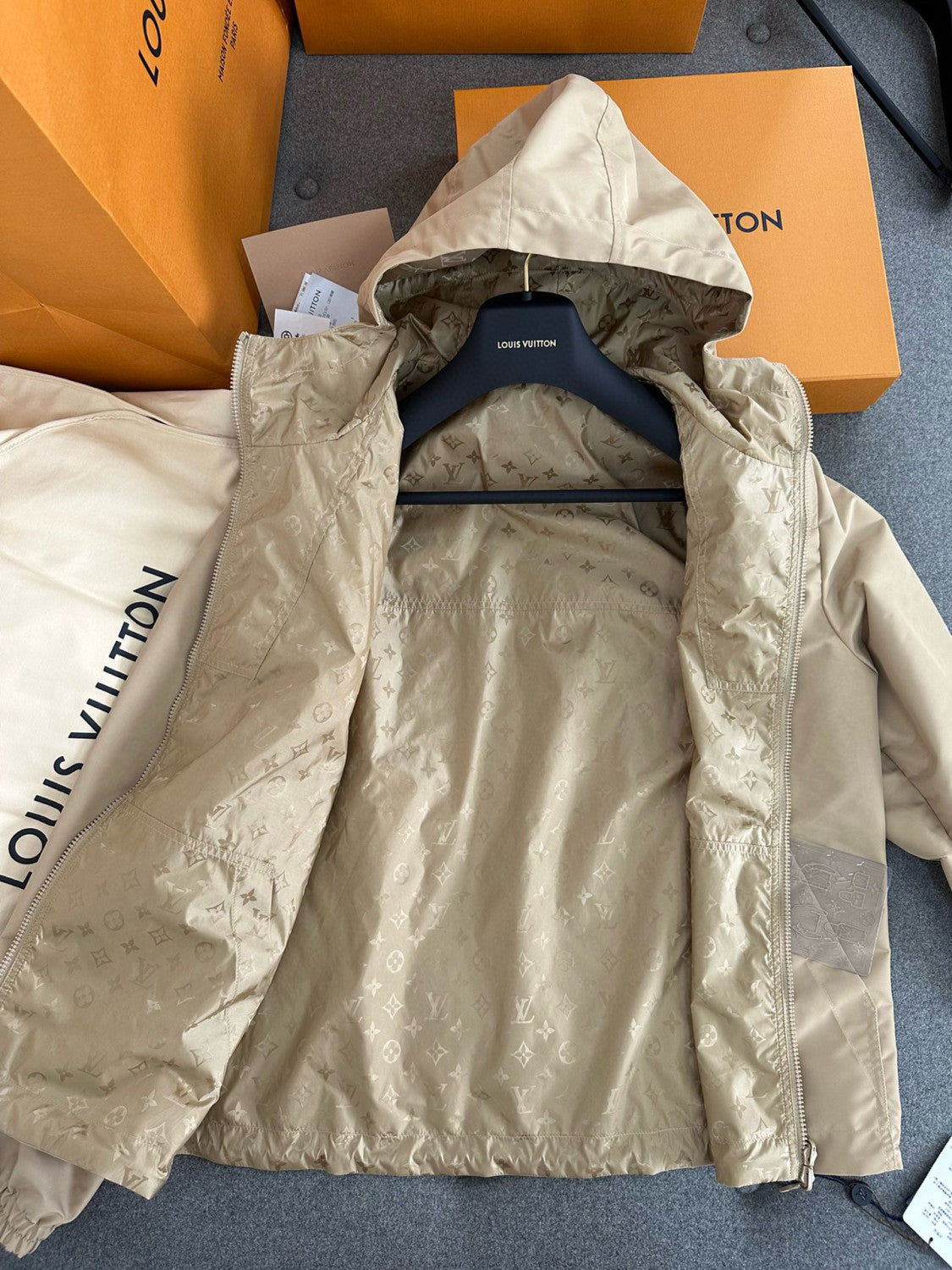 Louis Vuitton Monogram Reversible Nylon Windbreaker Men's Spring and Autumn Solid Color Logo Full Print Reversible Long Sleeve Zipper Jacket #98178