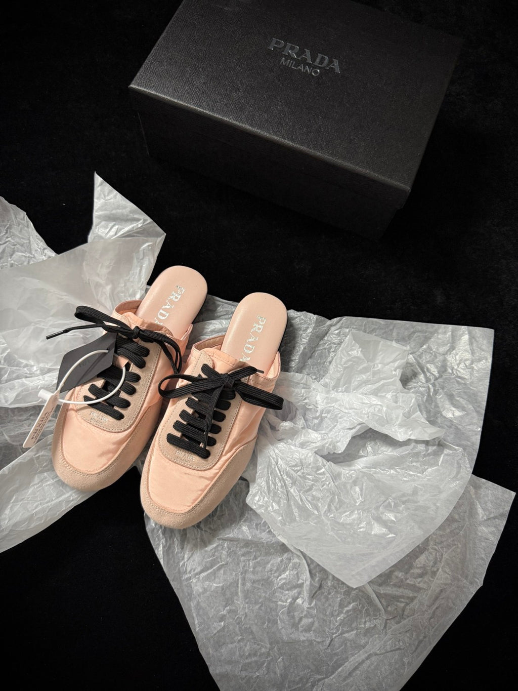 Prada Women's Solid-color Nylon Fabric And Suede Low-top Lace-up Training Shoes #77761