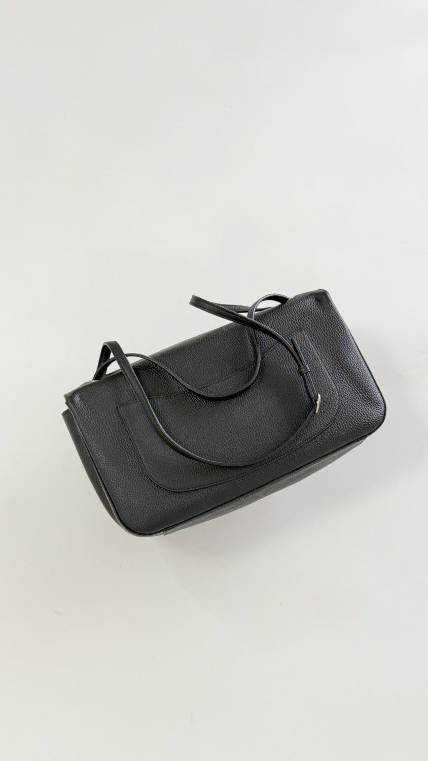 CHANEL Maxi Flapbag Grained Calfskin Silver Metal Black #378545