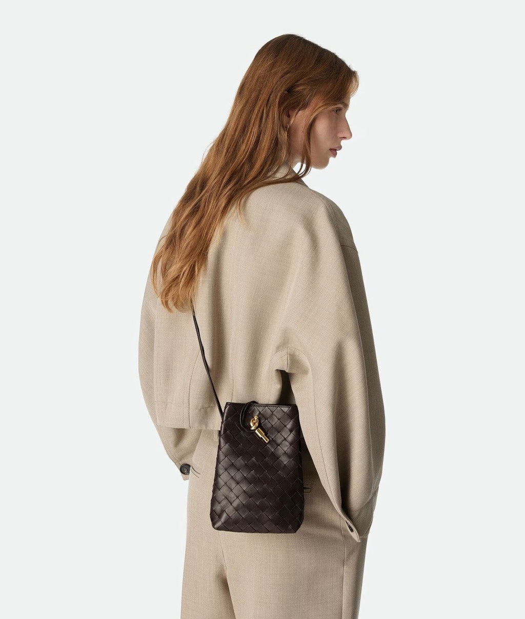 Bottega Veneta Andiamo Mobile Phone Clutch: Intrecciato-woven Leather Clutch Women's Featuring An Iconic Knot Fastening Thin Shoulder Strap Casual Crossbody Style Elegant And Fashionable Bag Bags #196298