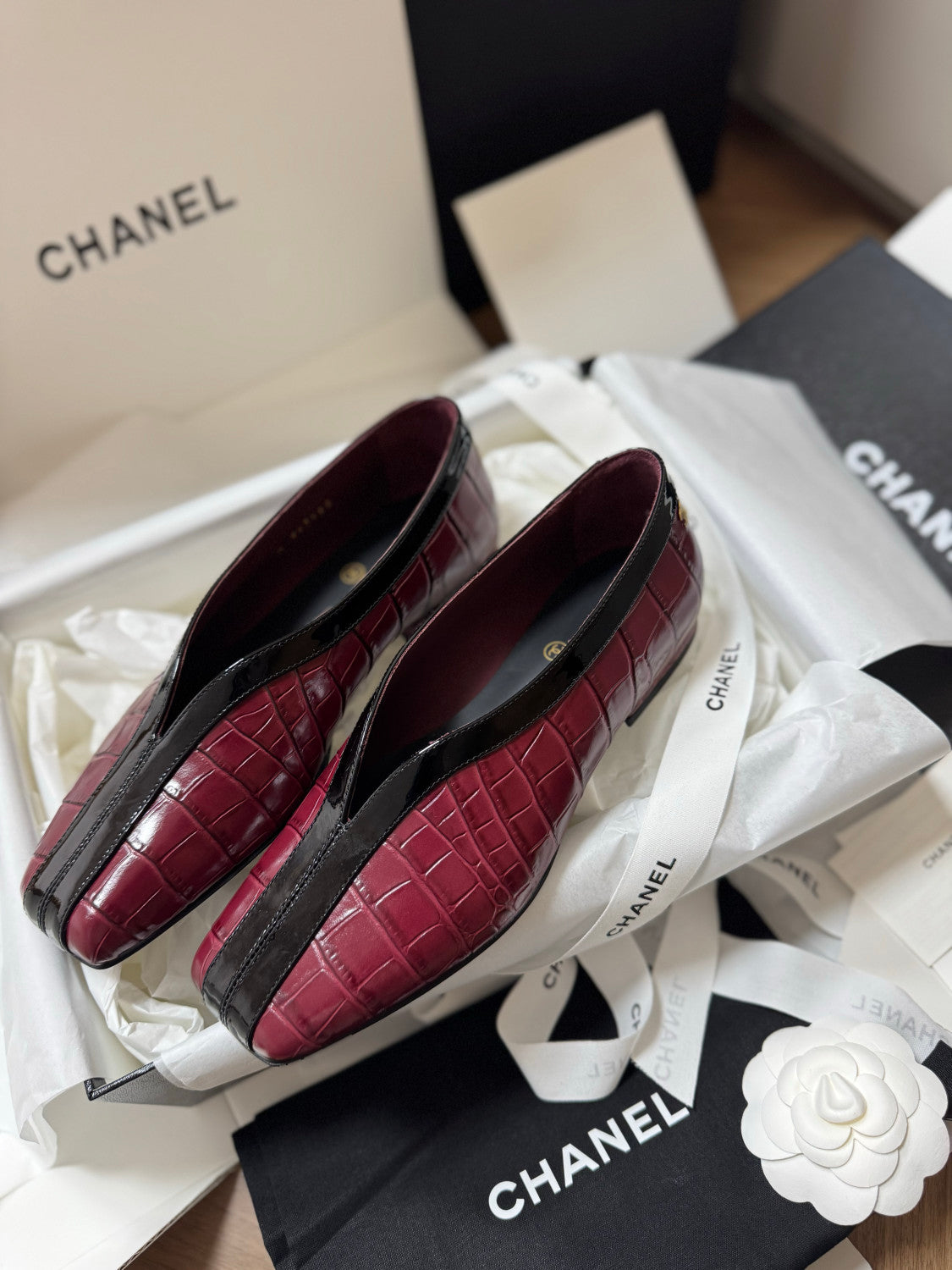 Chanel Ballet Flats Crocodile Embossed Calfskin Patent Calfskin Black #379481