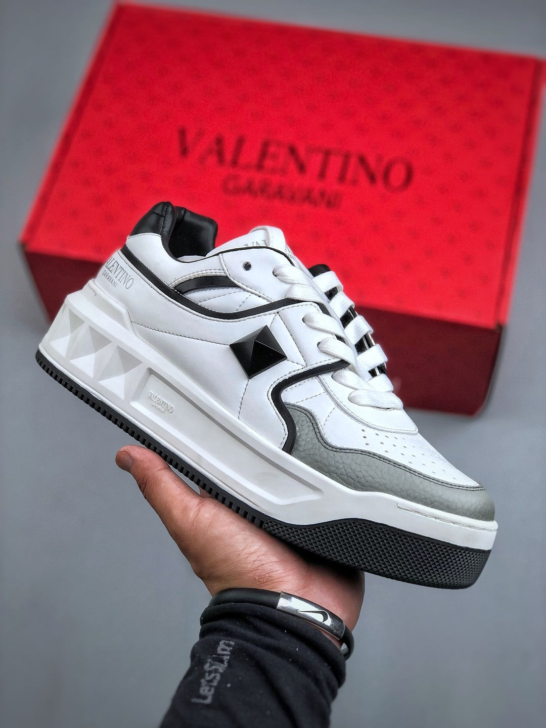 Valentino ONE STUD  Men's And Women's Spring/fall Fashion Casual Round Toe Lace Up Flat Low Top Leather Thick Laced Sneakers Shoes #79276