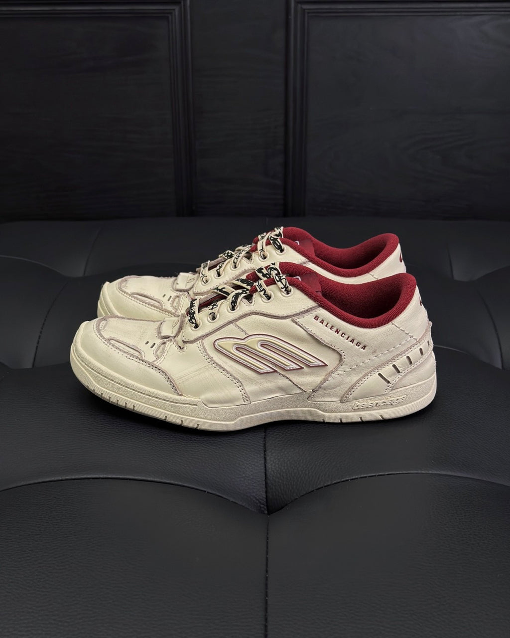 Balenciaga Hamptons Worn-Out Men's and Women's Solid Color Cowhide Leather and Polyester Low-Top Lace-Up Sneakers Shoes #77981