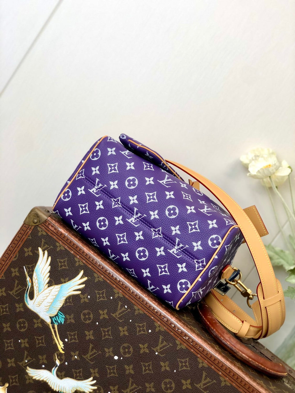 Louis Vuitton Women's Fashion Classic Grape Purple Logo Zipper Closure Leather Shoulder Bag Handbags In Small Medium And Large Sizes Crossbody Bag Bags #78655