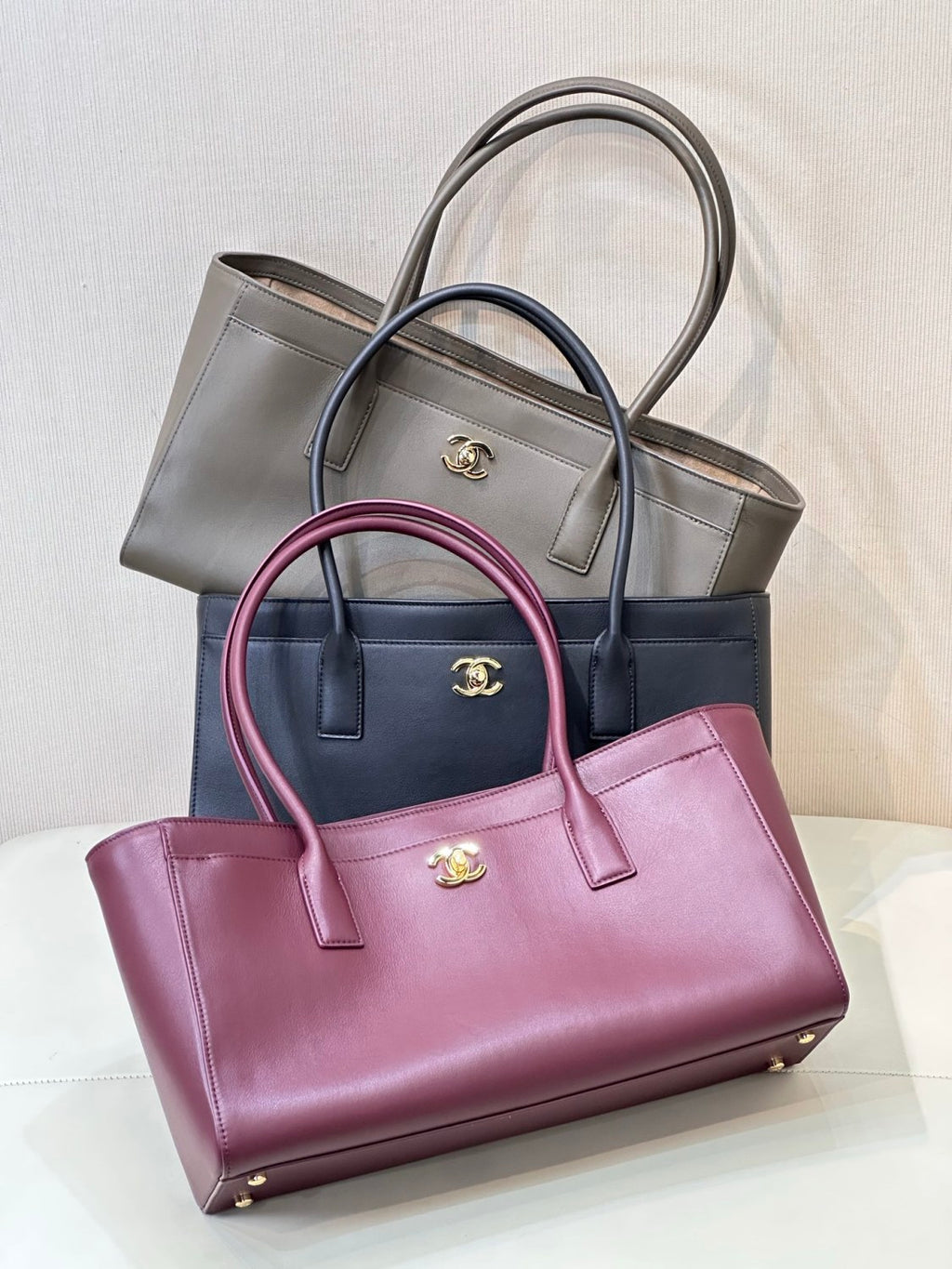 Chanel 2026 Spring/Summer Small Shopping Bag Red Leather Clutch Stylish Elegant Spacious Tote Bag Bags #196870