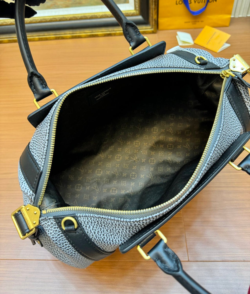 Louis Vuitton LV BIKER Women's Solid Color Metal Accessories Detachable Adjustable Shoulder Strap Sheep Leather Shoulder Handbag Bag Bags #76456