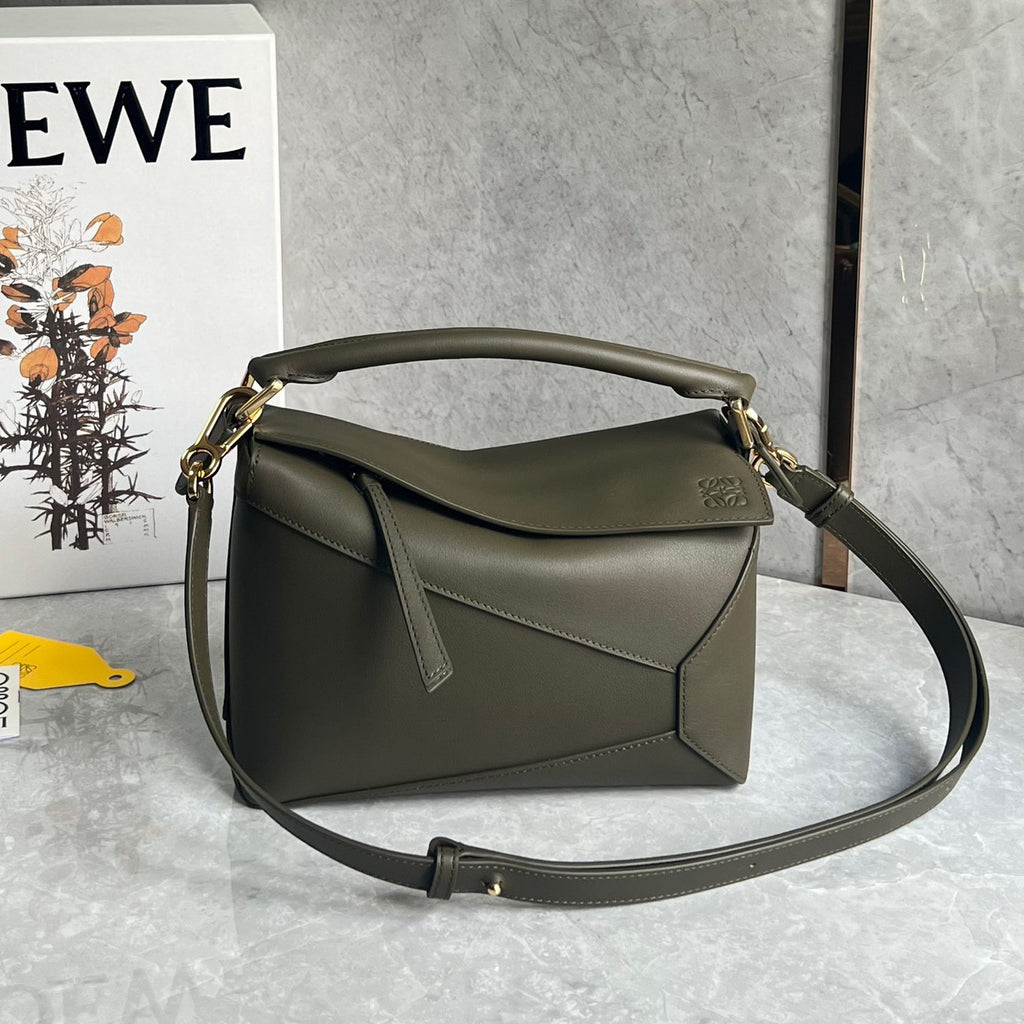 Loewe Women's Fashion Classic Solid-Color Grained Cowhide Small Shoulder Bag Handbag Crossbody Bag Bags #78824