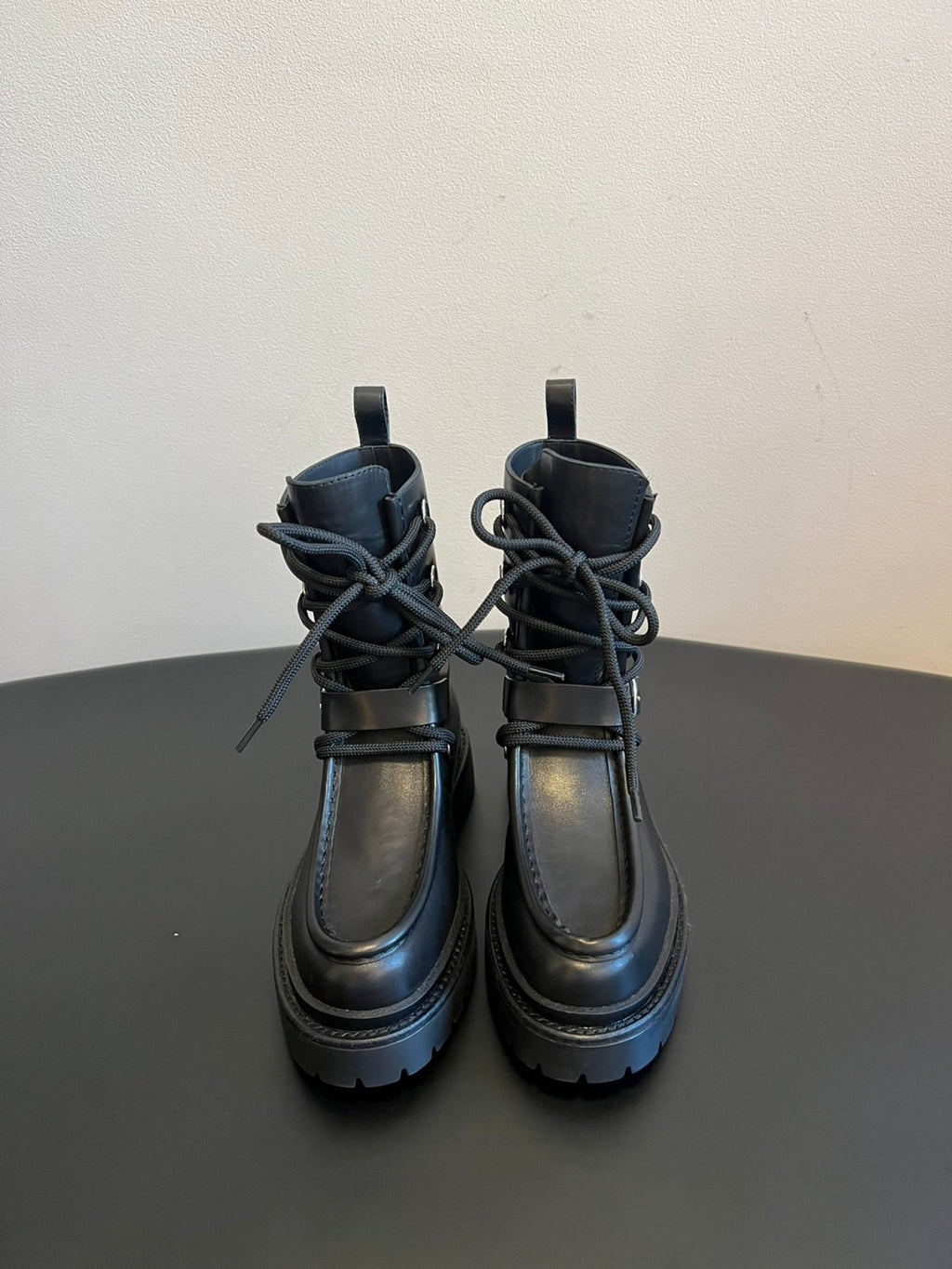 Hermes Women's Fall/Winter Land Ankle Boots Solid-Color Cowhide Lace-Up Short Boots Outdoor Boots Heel Height: 3.5cm Shoes Ngvp #2325