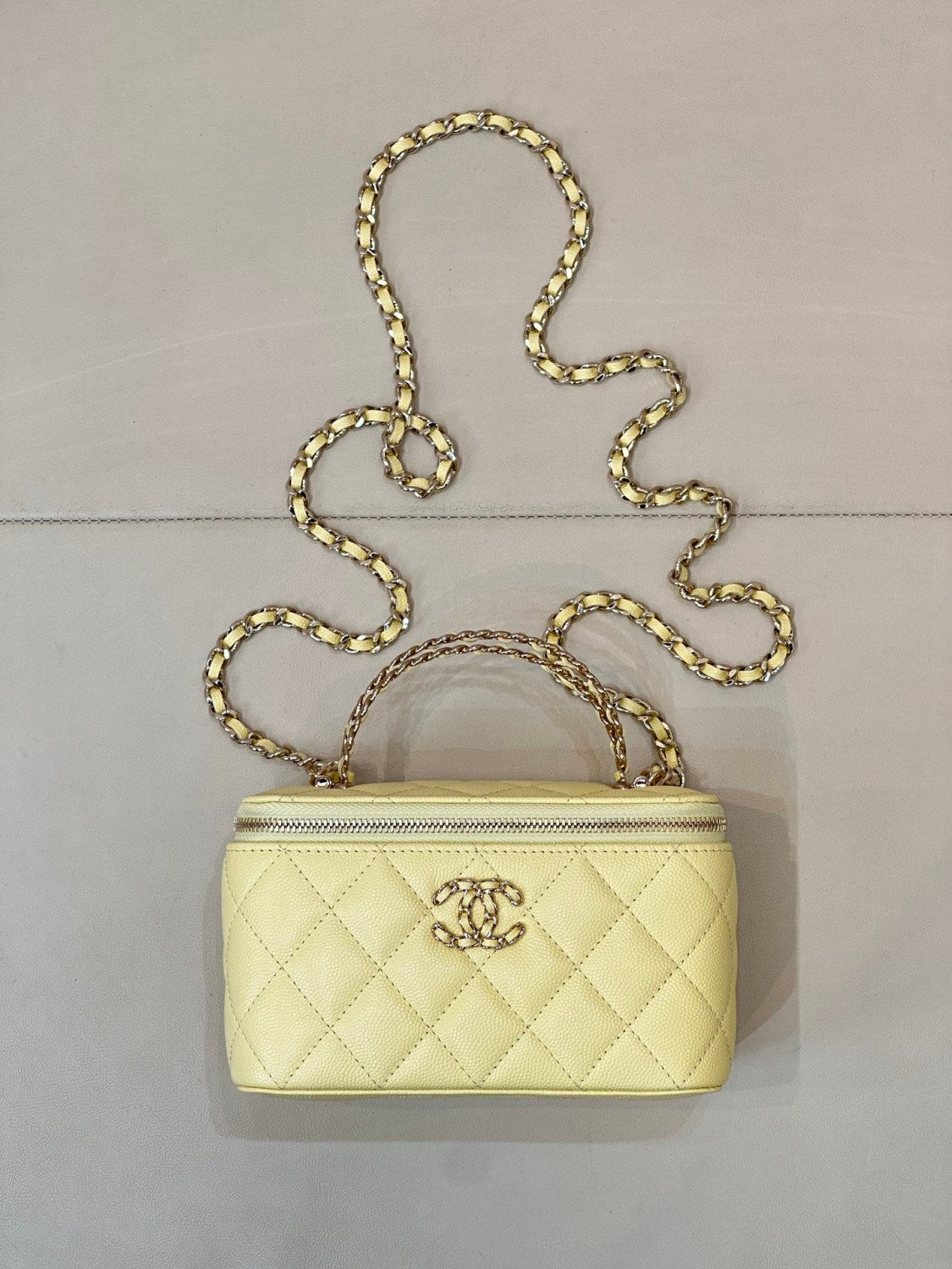 CHANEL Long Vanity With Chain Grained Shiny Calfskin Gold-tone Metal White #383847