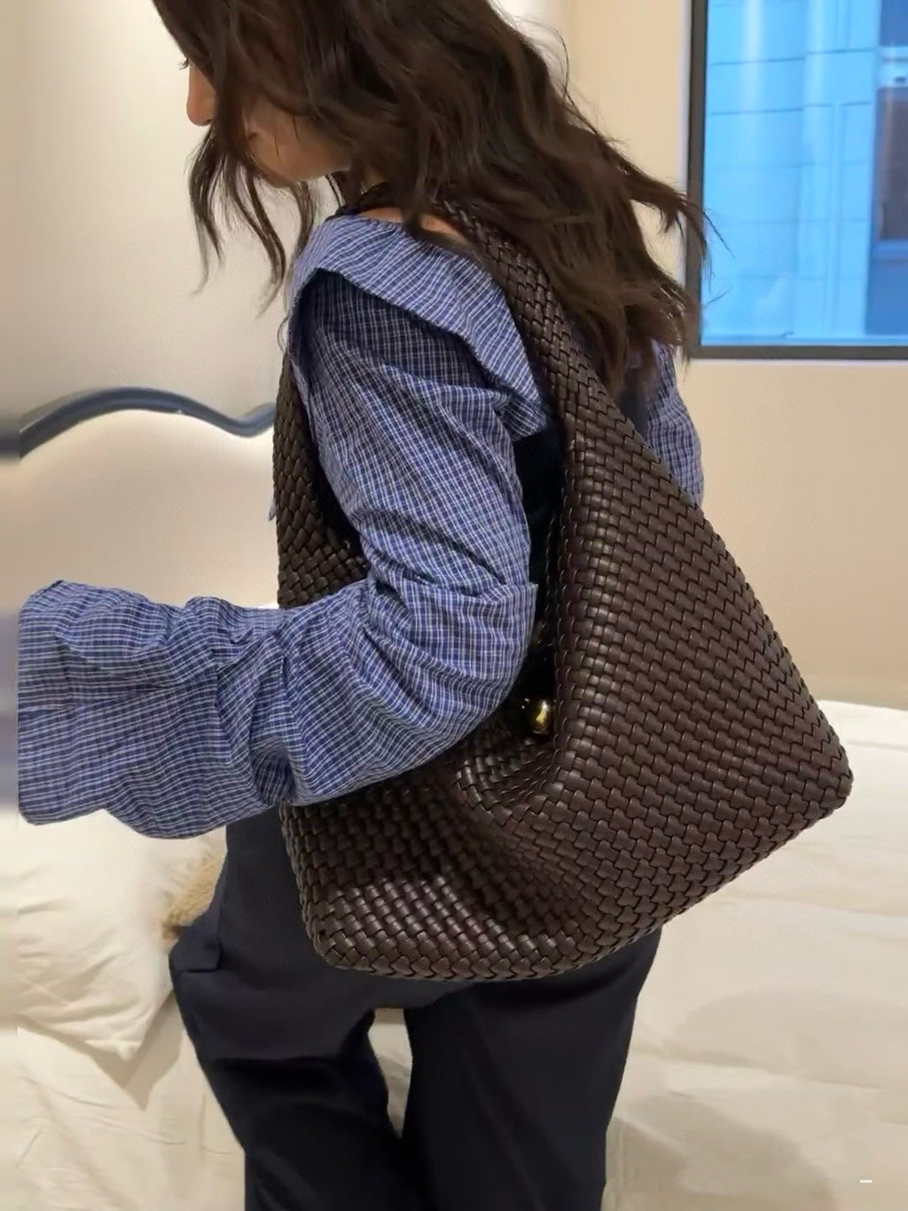 Bottega Veneta Tosca Woven Solid Colour Woven Leather Metallic Ball Decoration Flap Closure Handbag Shoulder Bag Bags #76882