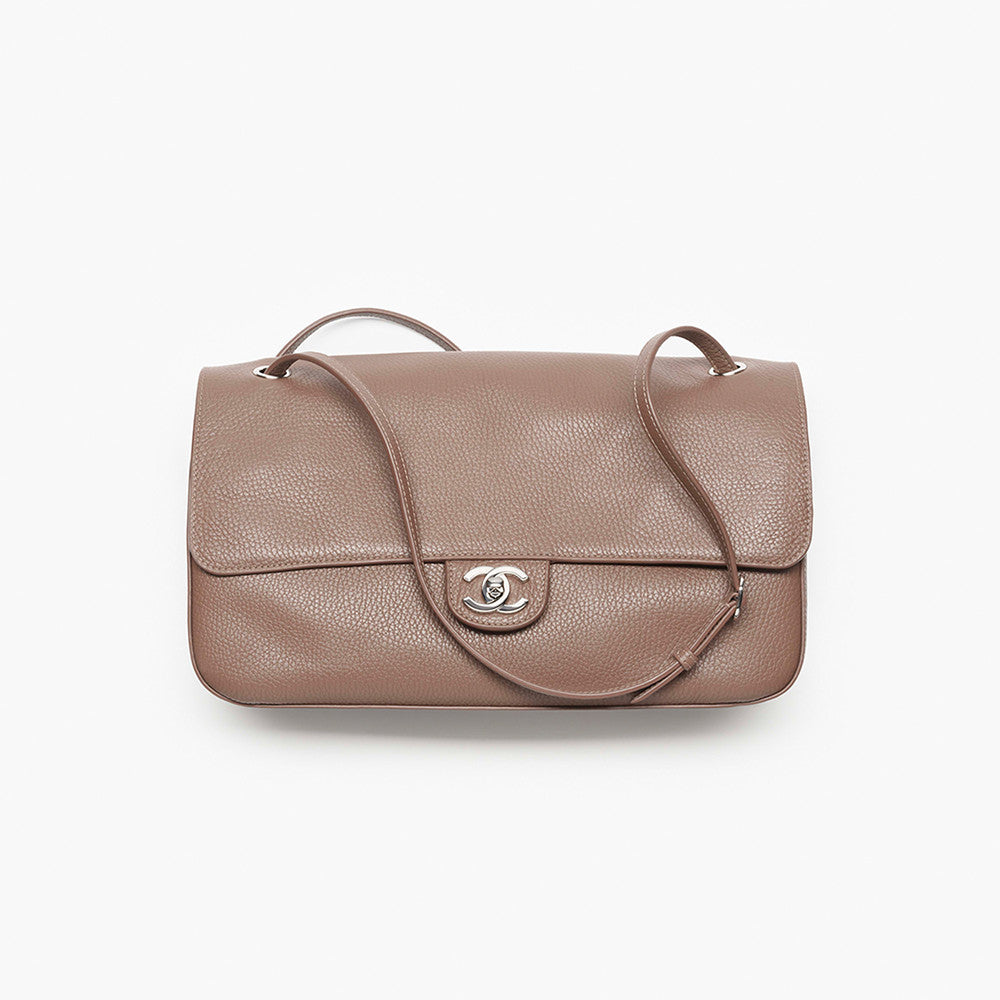 Chanel Maxi Flapbag Grained Calfskin Silver Metal #378922