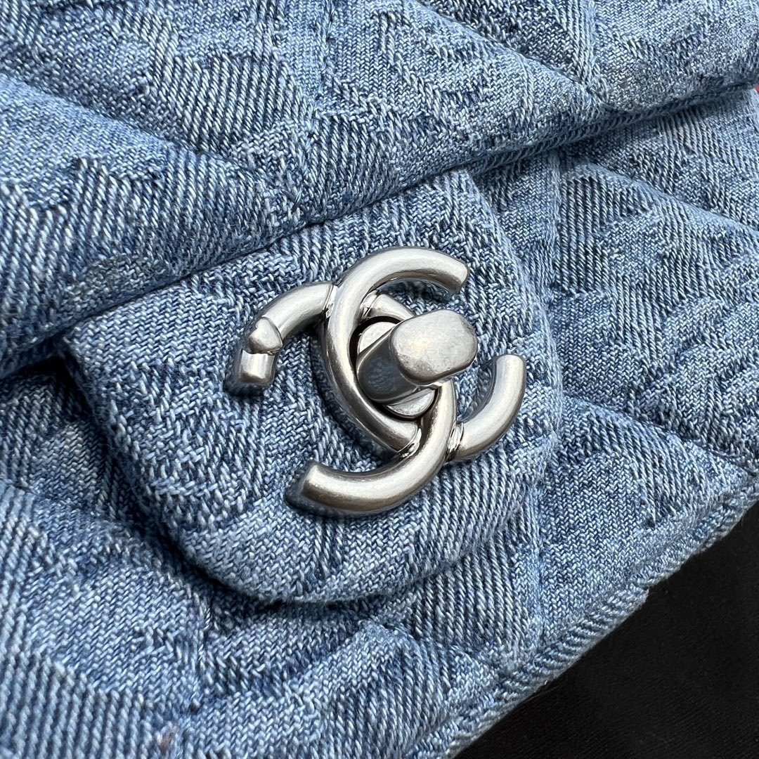 Chanel Women's Classic Chain Blue Gradient Denim Flap Shoulder Crossbody Bag Bags #76193