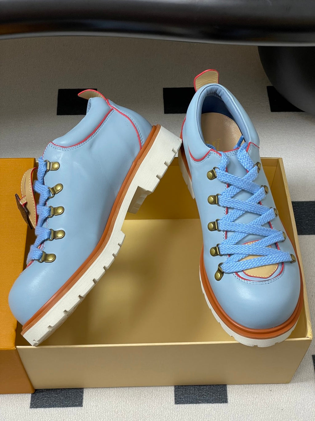 Louis Vuitton LV Remix Men's and Women's Summer Solid Color Cowhide Round Toe Lace-up Thick Sole Casual Shoes #77841