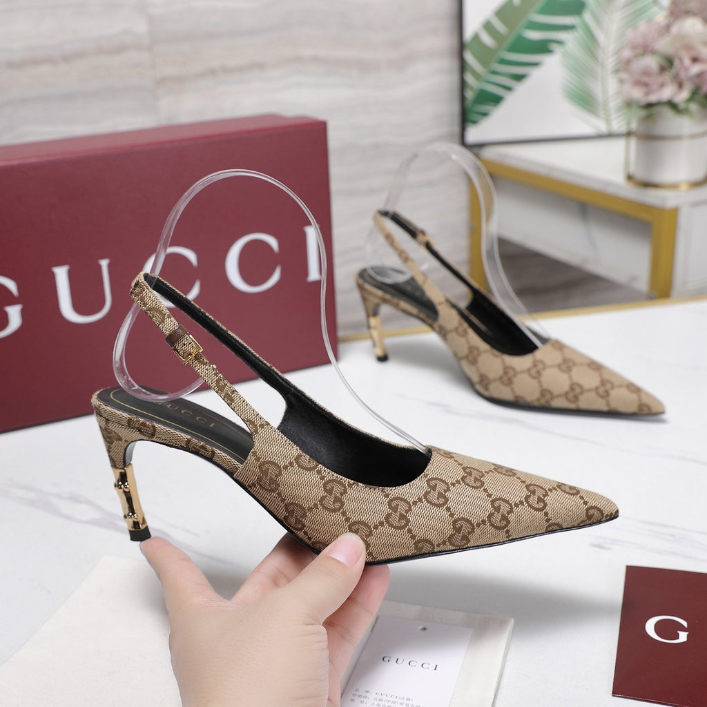 Gucci Cowhide Chain Decoration Horseshoe Heel Sandals #387647