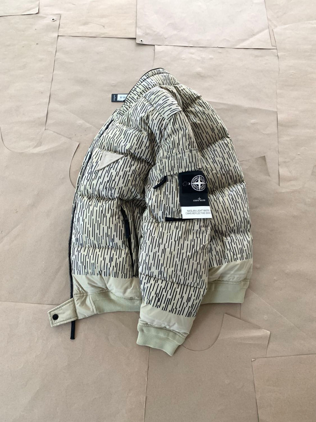 Stone Island Men's Winter Camo Glow-in-the-Dark Striped Solid Color Stand Collar Long Sleeve Zipper Down Jacket #81752