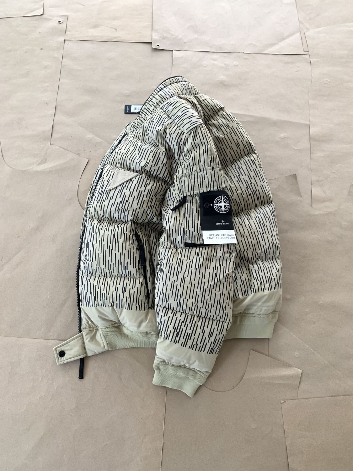 Stone Island Men's Winter Camo Glow-in-the-Dark Striped Solid Color Stand Collar Long Sleeve Zipper Down Jacket #81752