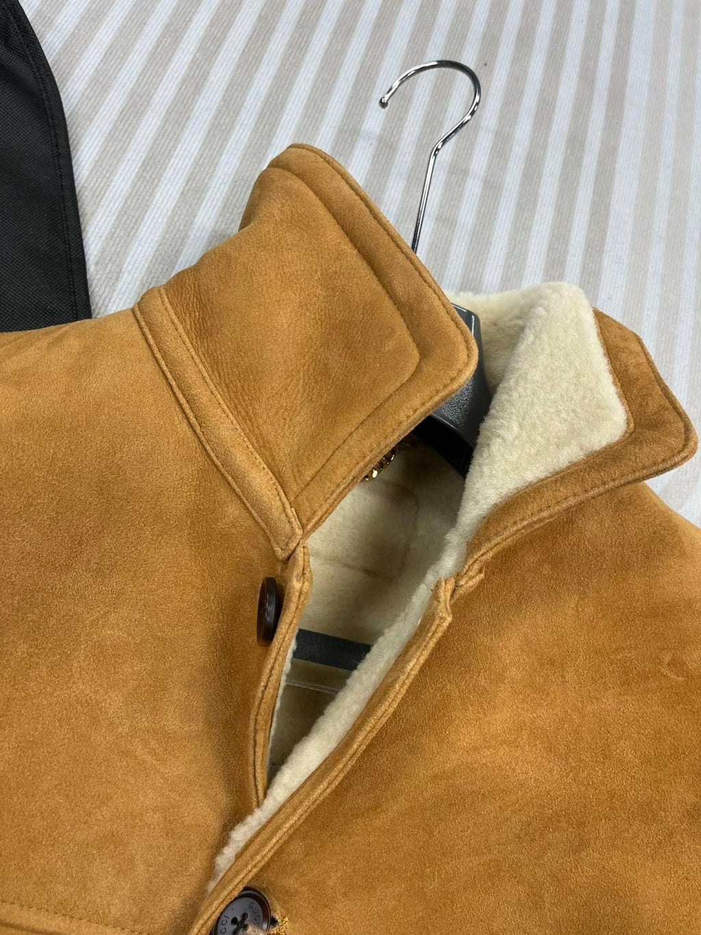 Gucci Men's And Women's Autumn And Winter Solid Color Suede Single Breasted Long Sleeved Wool Lined Jacket #74481