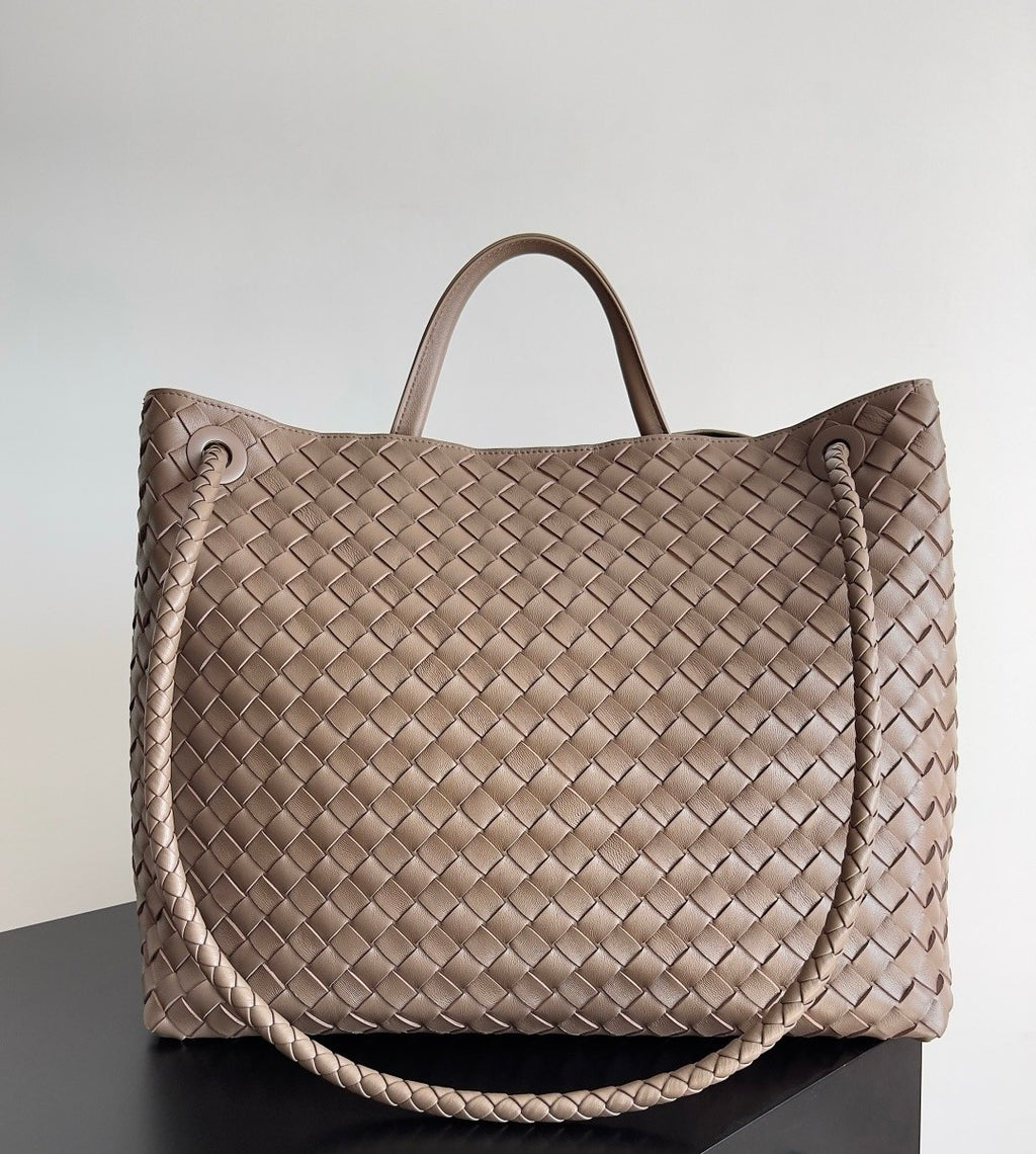 Bottega Veneta Large Andiamo Women's Woven Solid Color Magnetic Clasp Closure Sheepskin Tote Bag Bags #76912