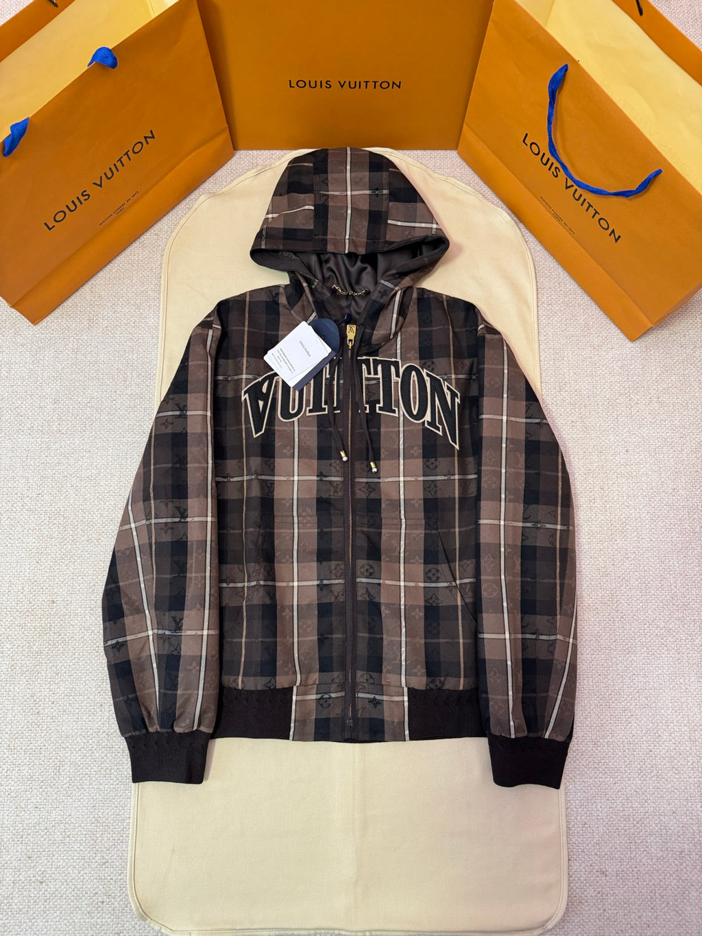 Louis Vuitton Tailored Hooded Blouson 1AIJQ8 #334997