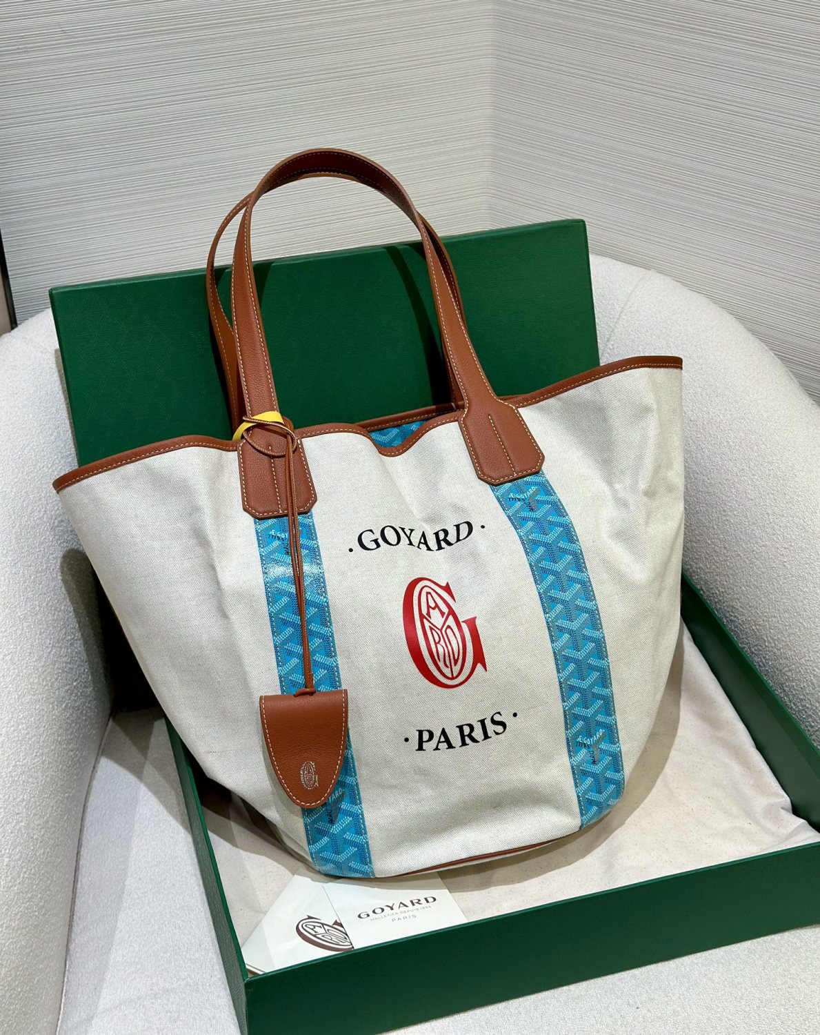 Goyard 2026 Limited Edition Belharra Mm Bag In Turquoise Limited-edition Two-tone Canvas Beach Bag Stylish Casual Shopping Bags #197457
