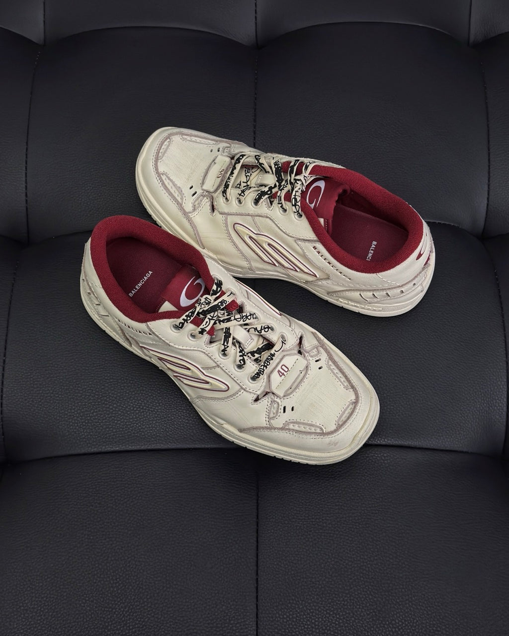 Balenciaga Hamptons Worn-Out Men's and Women's Solid Color Cowhide Leather and Polyester Low-Top Lace-Up Sneakers Shoes #77981
