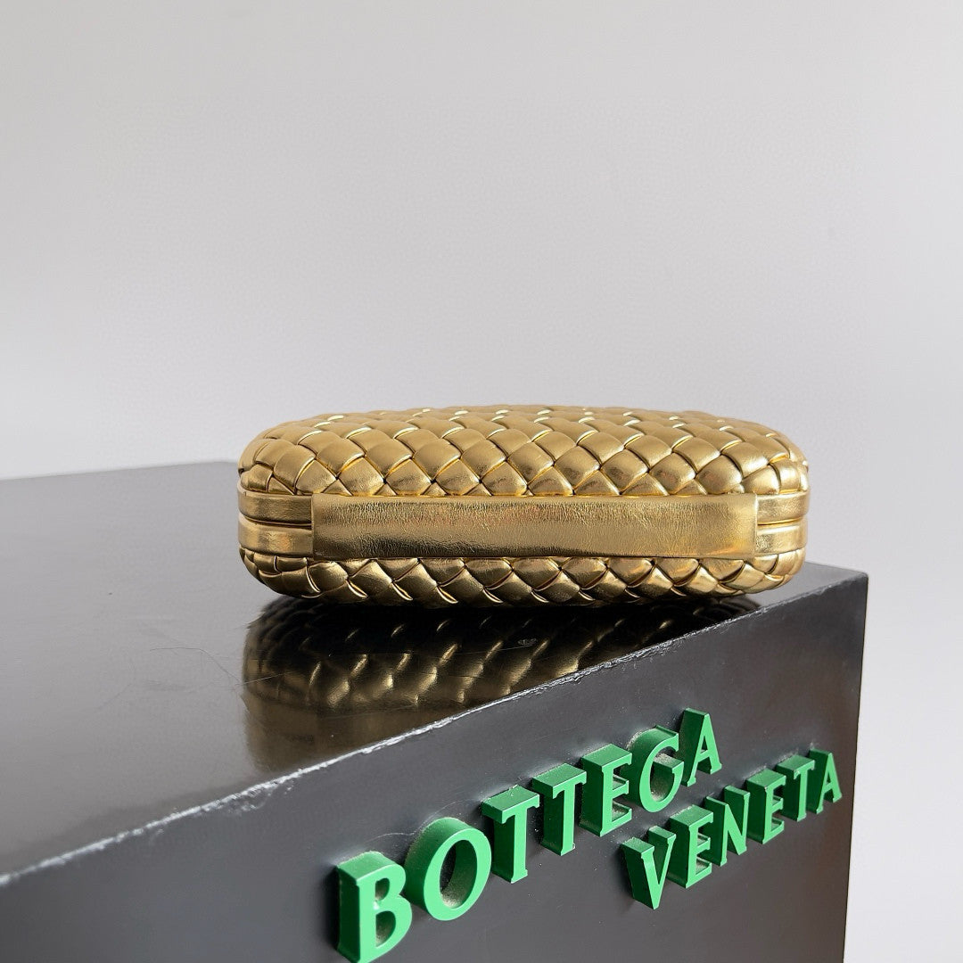 Bottega Veneta Knot Women's Solid Colour Metallic-Feel Bow-Knot Lock Clasp Lambskin Evening Bag Clutch Bags #77719