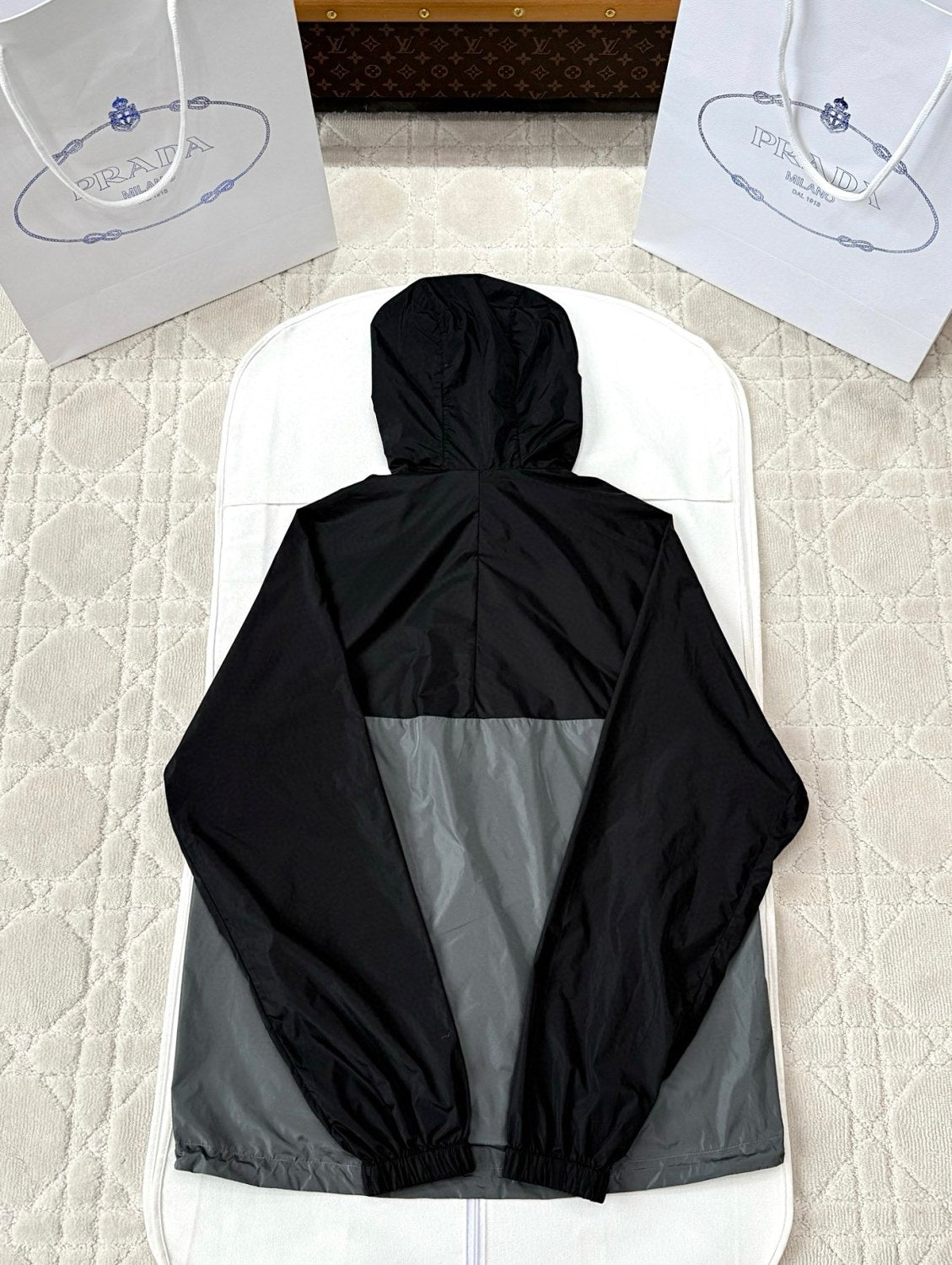 Prada Men's Spring/summer Fashion Casual Color Block Logo Badge Zipper Hooded Elastic Waist Loose Jacket Striped Patchwork Loose Cuffs Casual Pants Nylon Fabric Suit Set #78355