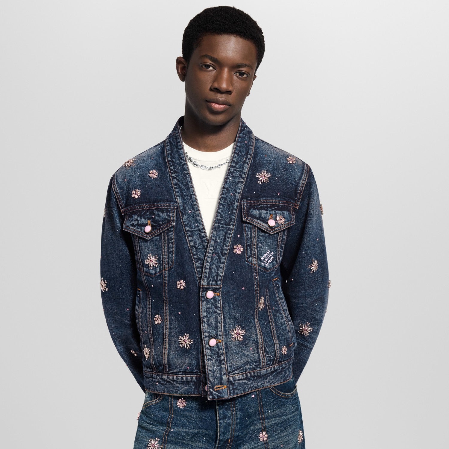 Louis Vuitton Men's and Women's Fashion Casual V Neck Embroidered Kimono Style Long Sleeve Denim Jacket  Embroidered Workwear Denim Shorts Suit Set #78735