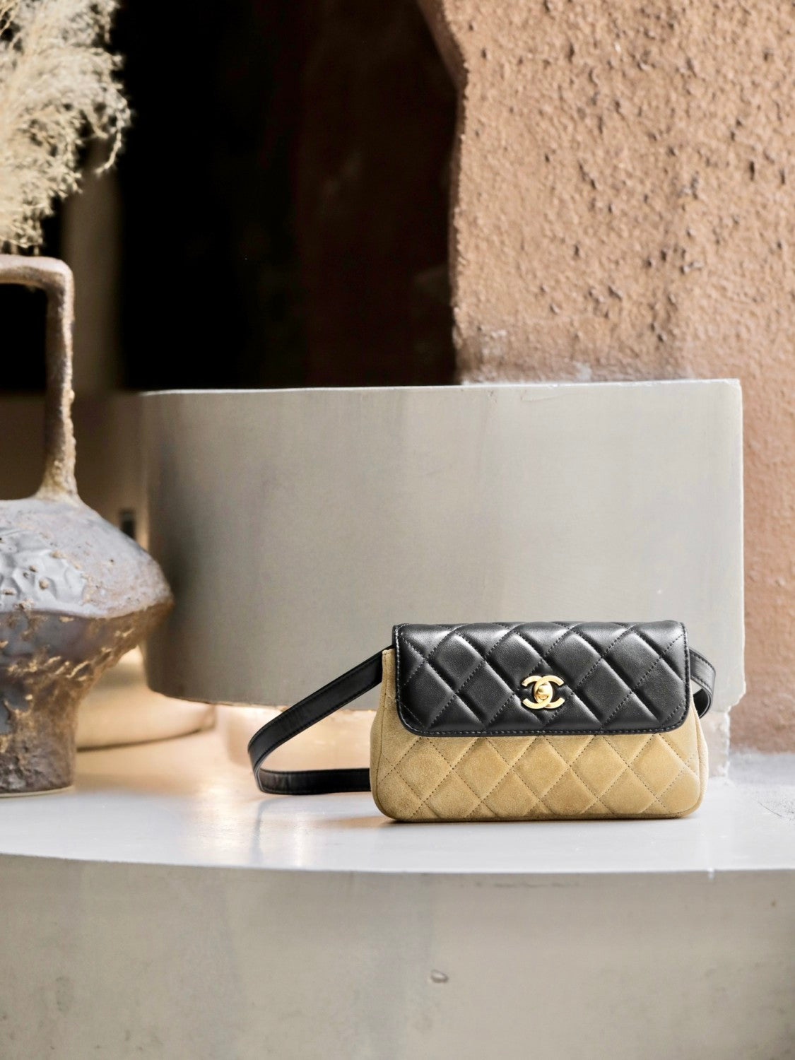 Chanel Diamond Crossbody Shoulder Bag #322426