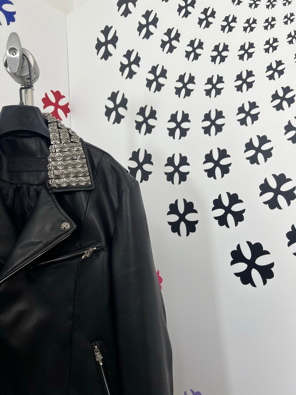 Chrome Hearts Men's Solid Color Autumn/Winter Classic Fashion Collar Zipper Multi Pocket Long Sleeve Leather Jacket #78223