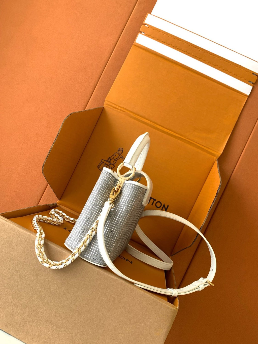 Louis Vuitton Women's Fashion Classic Crocodile Patterned Handbag With Hand Embedded Diamond Logo Letter Badge Dual-strap Tote Crossbody Bag Shoulder White Bag Bags #79287
