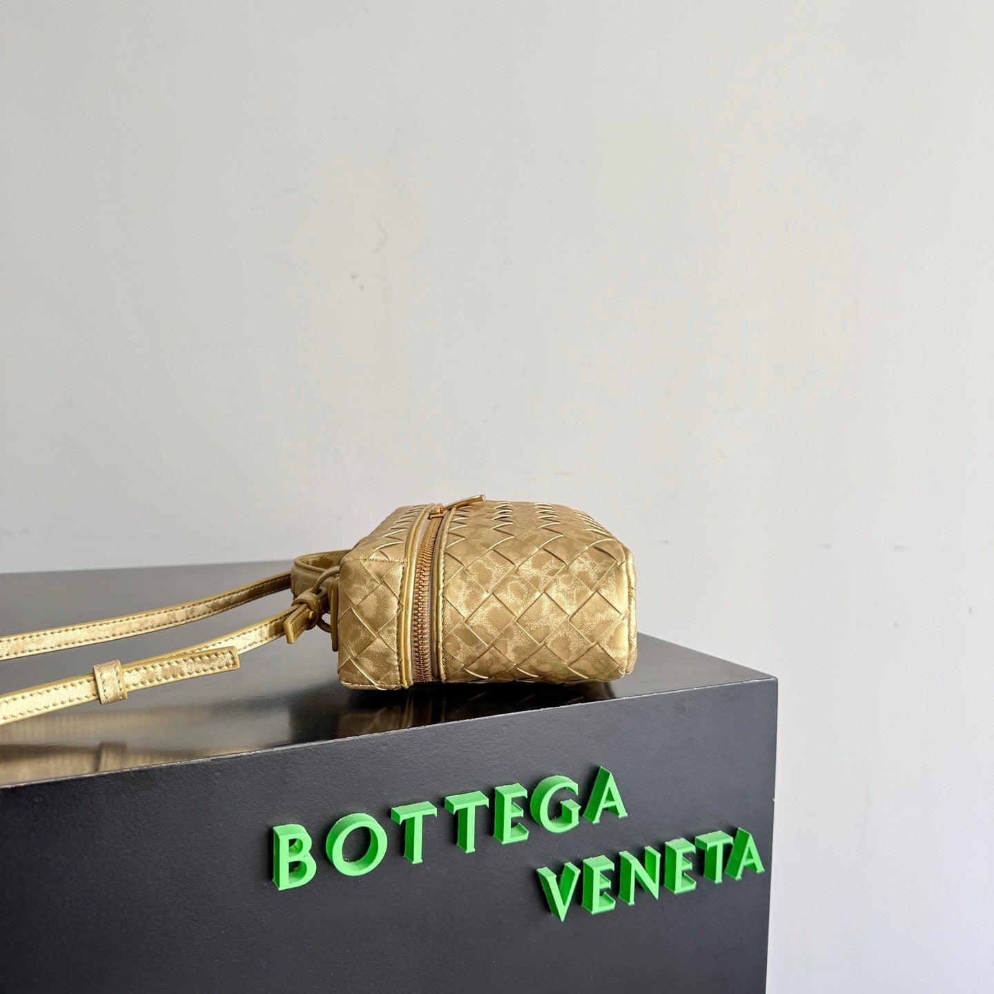 Bottega Veneta Women's New Woven Zipper Crossbody Bag Makeup Bags #195271