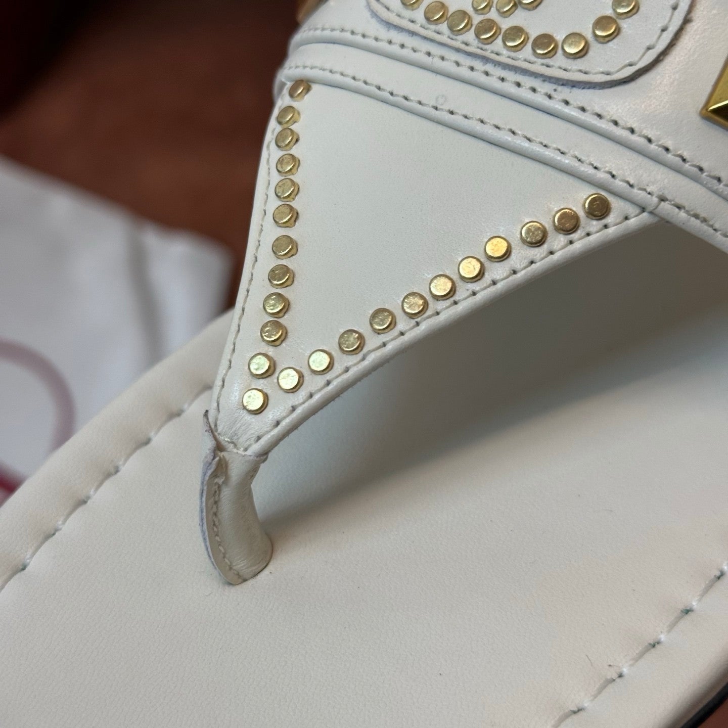 Valentino Women's Summer Solid Color Leather Studded Flat Toe Thong Sandals Slippers Shoes #76982